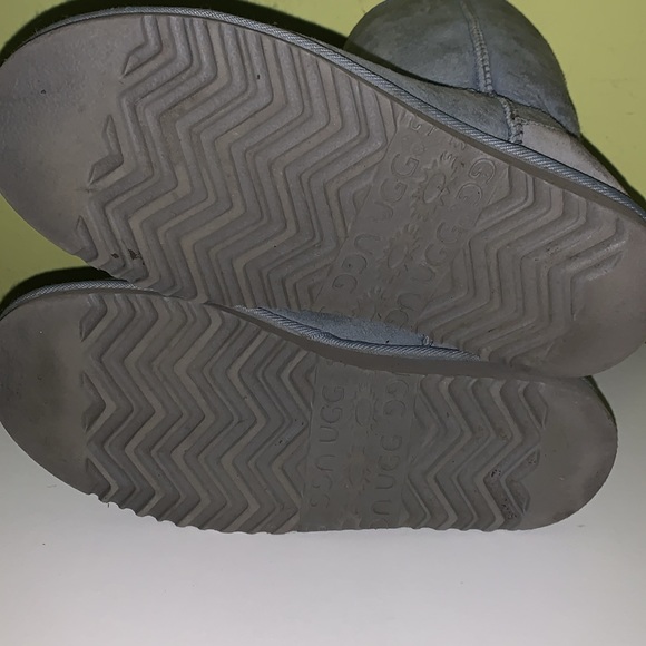 Ugg woman’s classic short rare blue size 6w - Picture 10 of 13